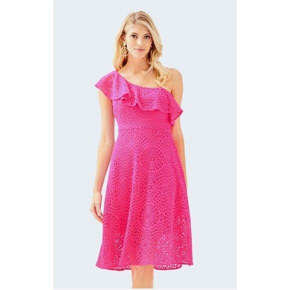 Lilly Pulitzer Dresses & Skirts - Lilly Pulitzer New size 2 bright pink Callisto lace dress